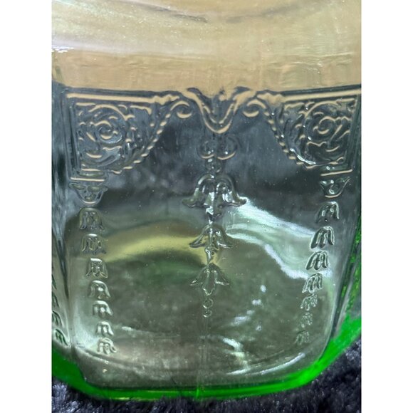 Vintage Uranium 1930's Green Depression Glass Octagonal Biscuit Cookie Jar - Picture 2 of 7